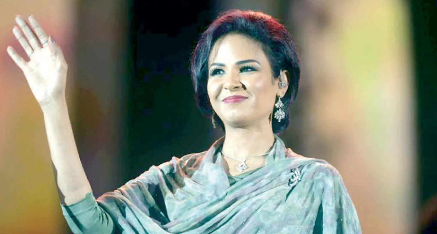 الفنانة نانسي عجاج تحت نيران الانتقادات بعد دعوتها لوقف الحرب في السودان